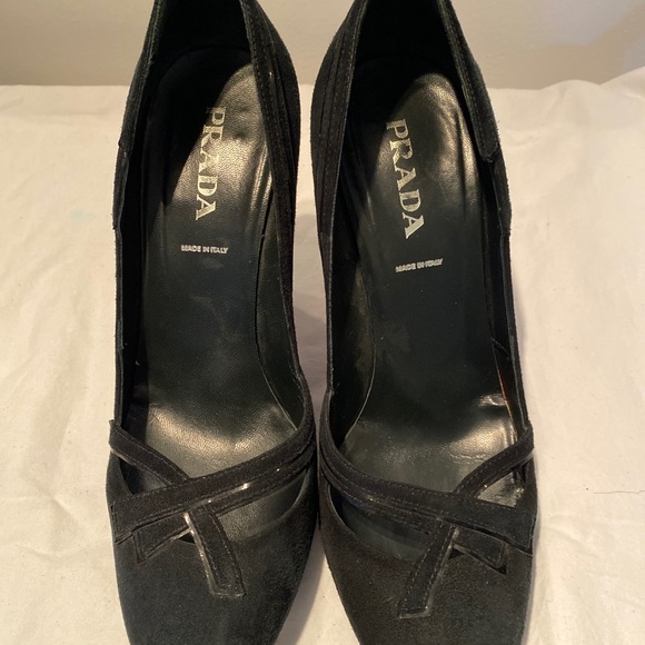 Beautiful Prada Pump - Picture 5 of 5
